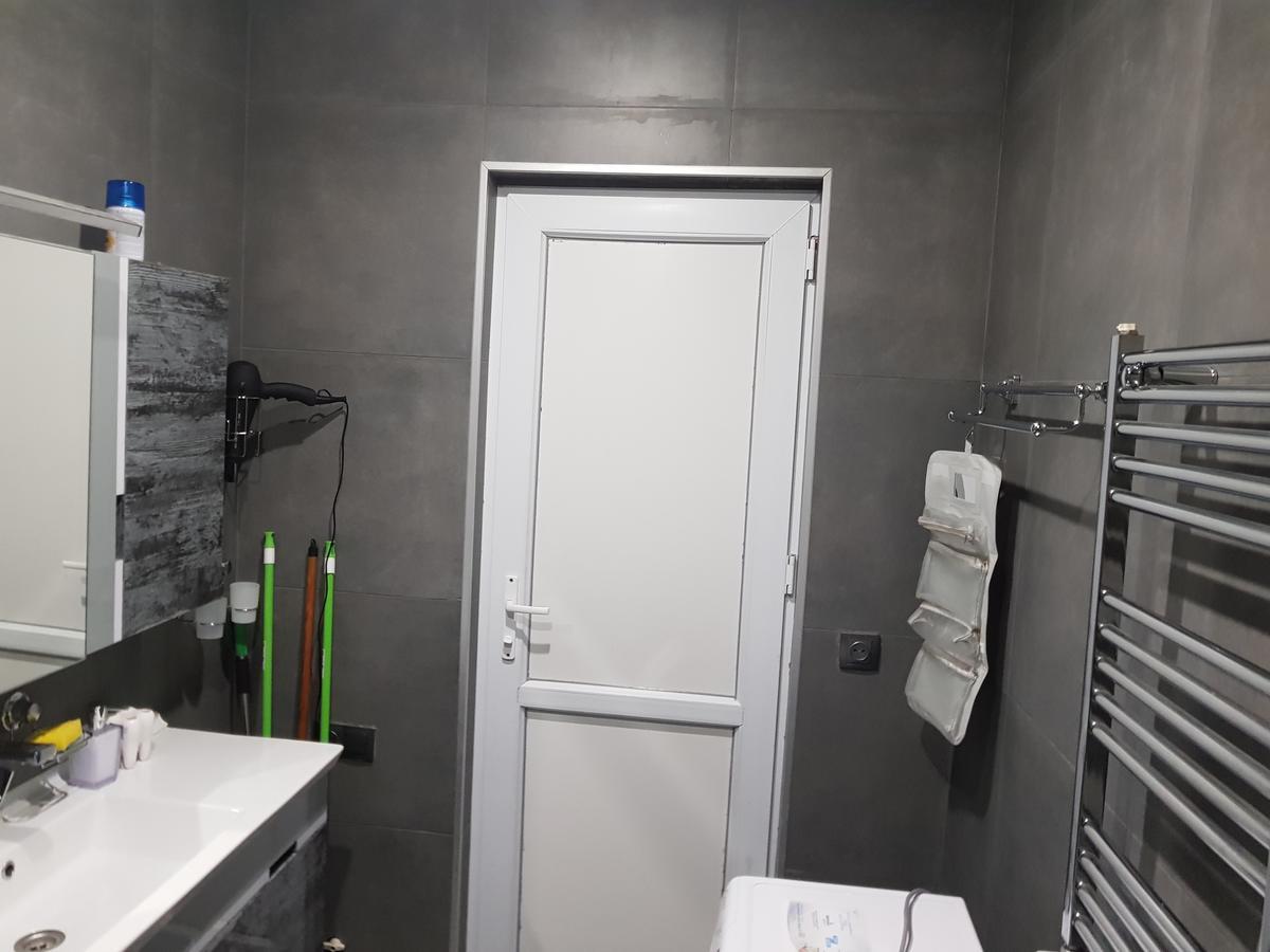 Apartments Cira 01 バトゥーミ エクステリア 写真