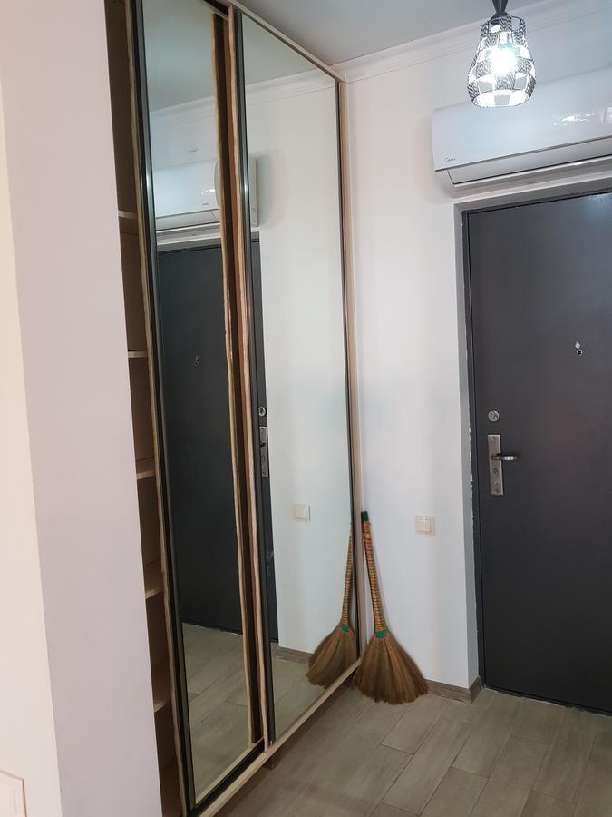Apartments Cira 01 バトゥーミ エクステリア 写真