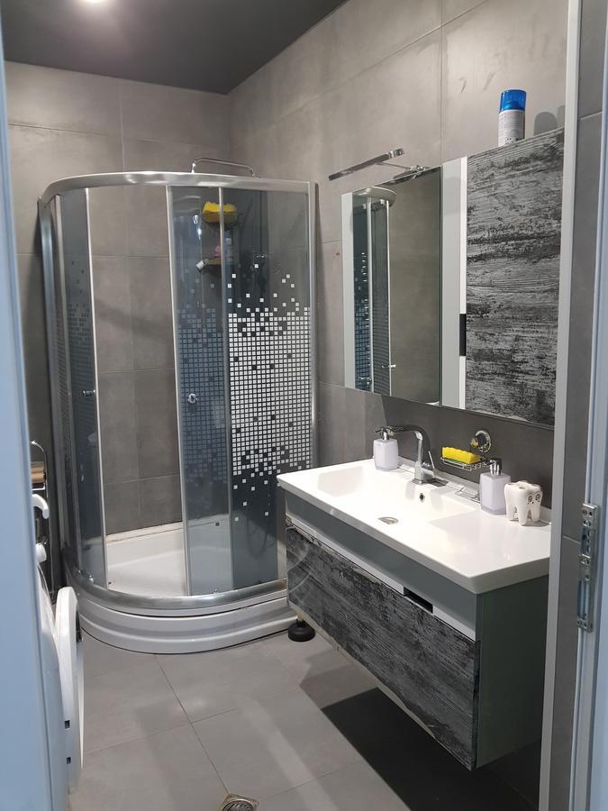 Apartments Cira 01 バトゥーミ エクステリア 写真
